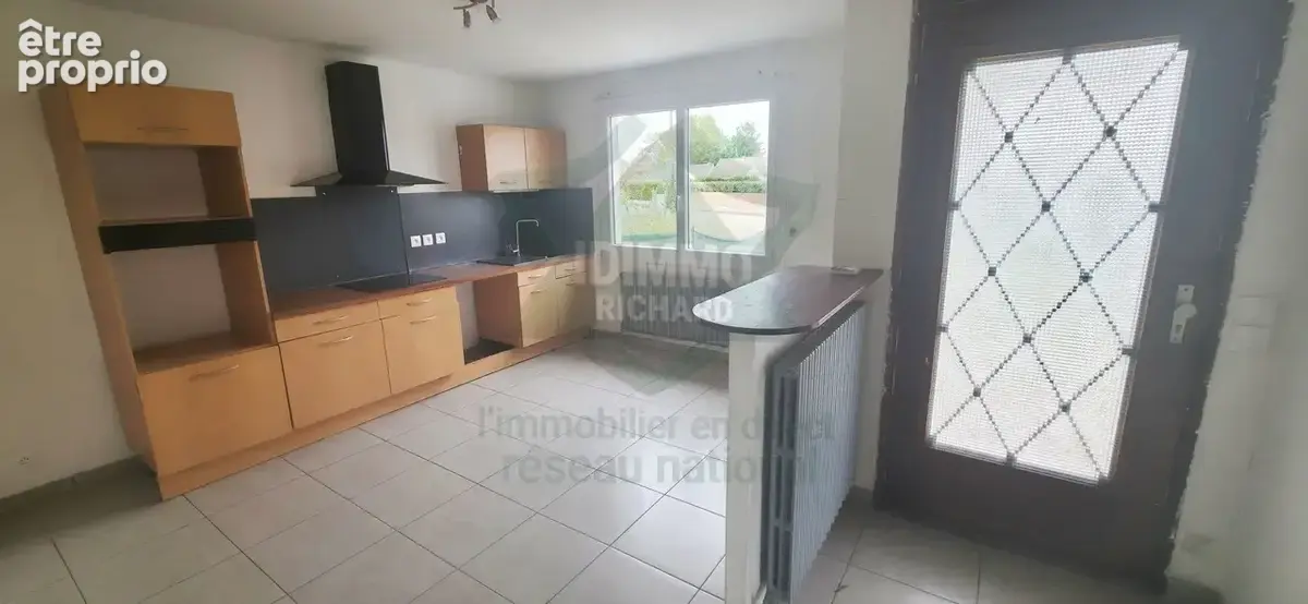 Maison 3 chambres, combles aménageables de 83 m2, sous-sol total et dépendance de 44 m2   Lorcy (45490) - photo 6