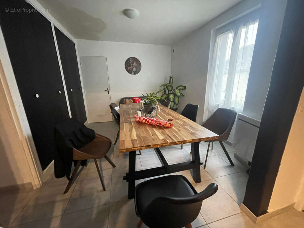 Maison à VOULX
