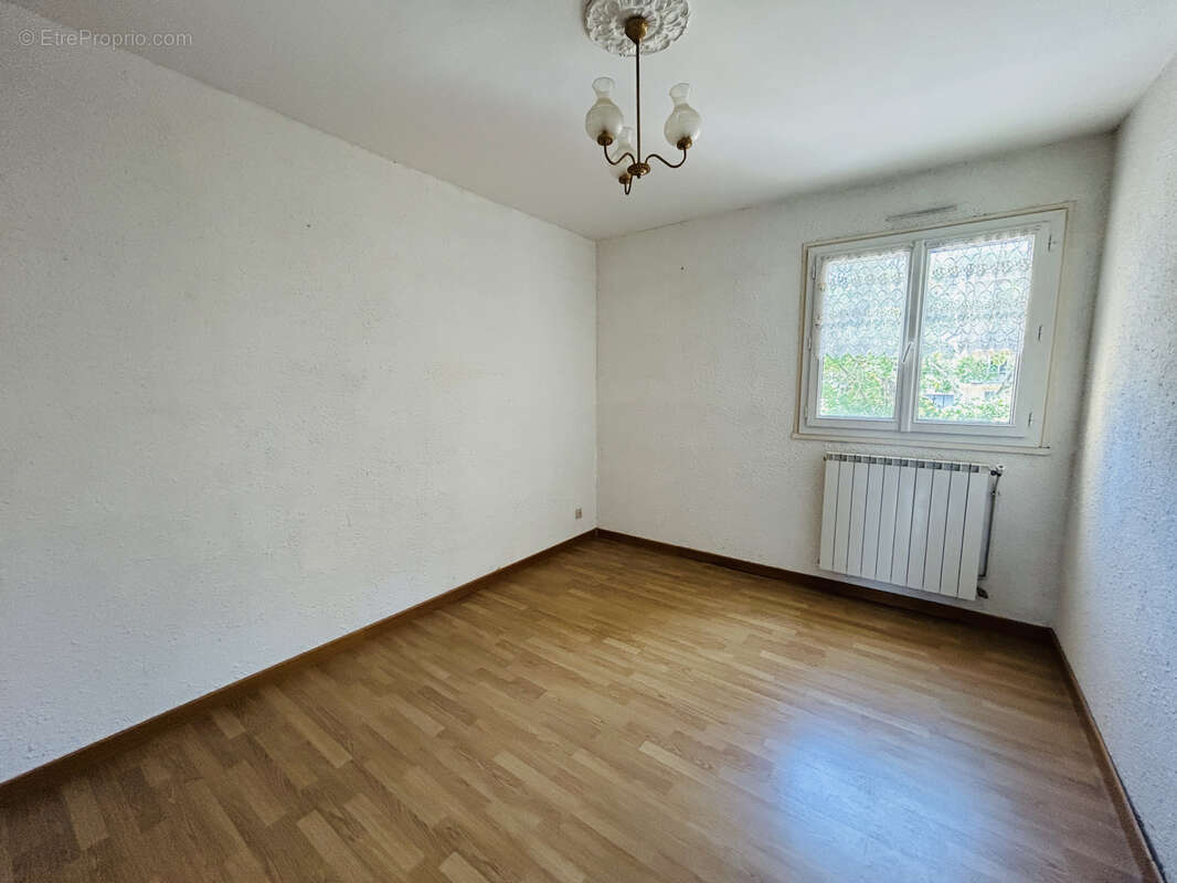 Appartement T4 avec 2 balcons + garage - photo 2