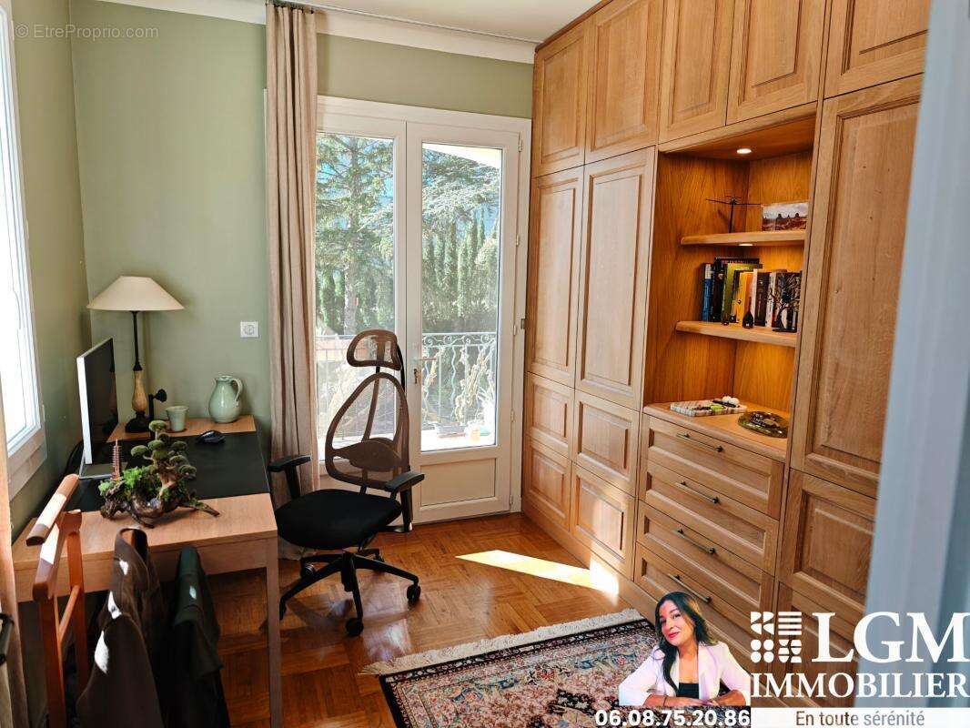 Aix-en-Provence Les Granettes - Bastide de charme 205 m² avec piscine sur 2 250 m² - photo 16