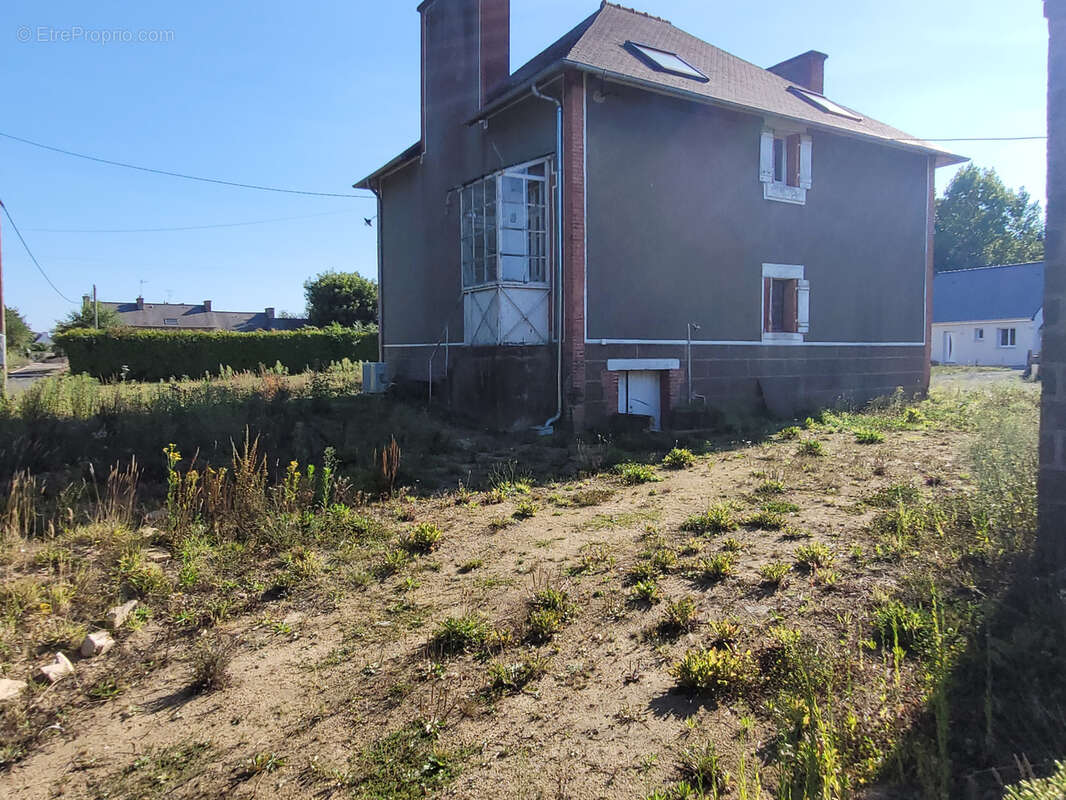 Maison à LANVOLLON