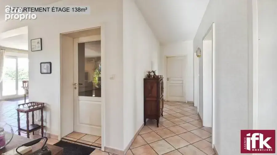 ENSEMBLE IMMOBILIER de 609 m² : Local commercial + Appartement - photo 14