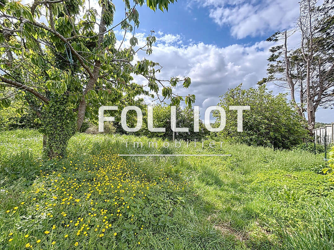 Maison à HEUGUEVILLE-SUR-SIENNE