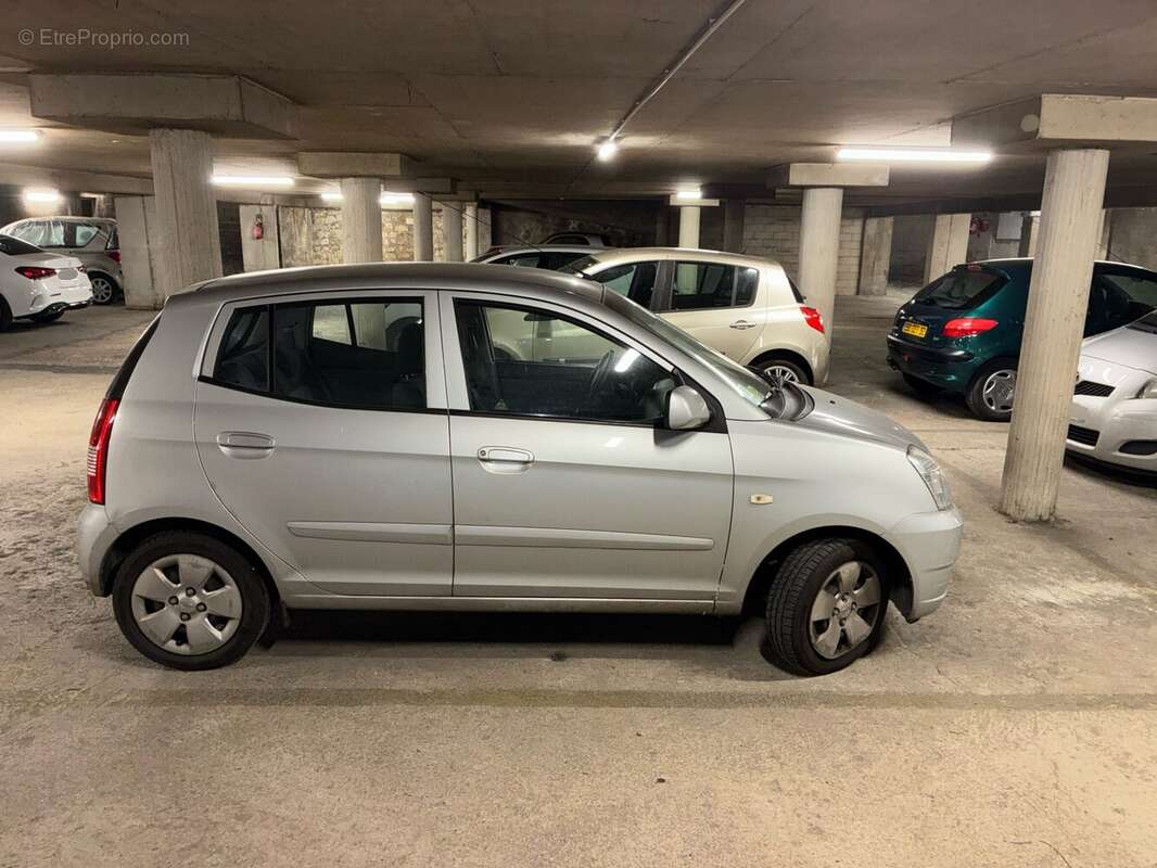Parking à PUTEAUX