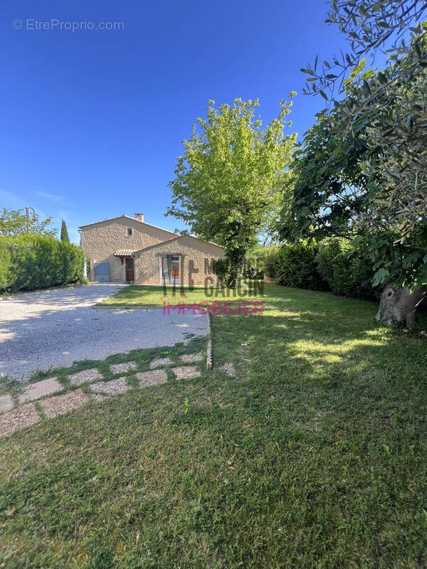 Maison à LE PONTET