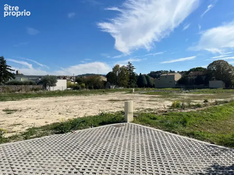 Terrain à VALREAS