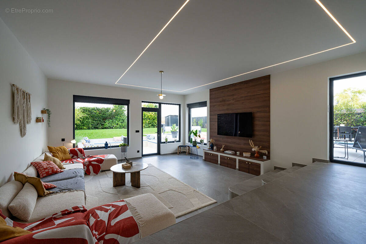 Maison à LES MESNEUX