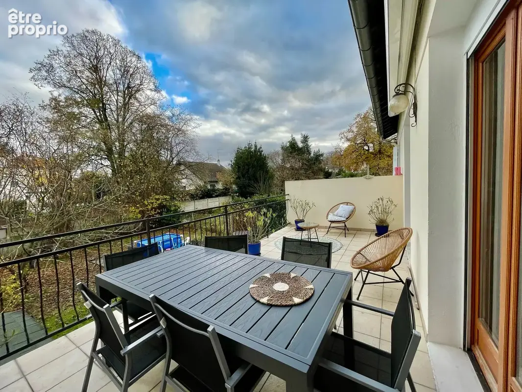 Livry-gargan - proche futur metro - pavillon familial 4 chambres - garage - jardin - photo 4