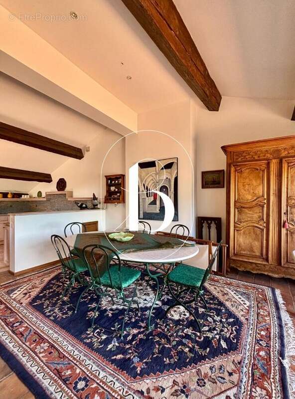 Appartement à UZES