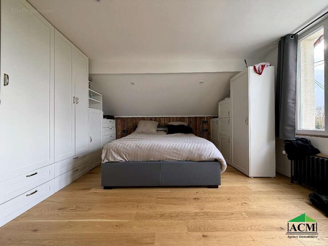 Maison à MERY-SUR-OISE