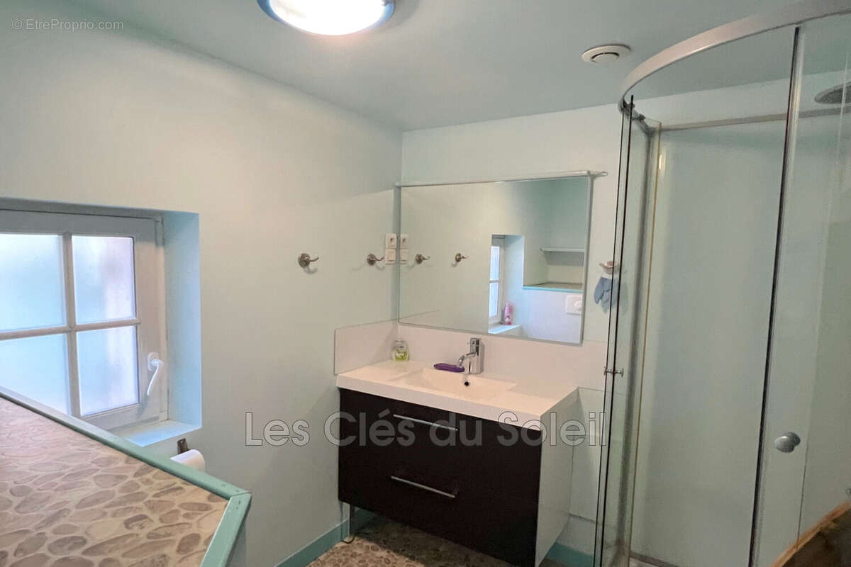 Maison 50 m² à Le Revest-Les-Eaux  - photo 5