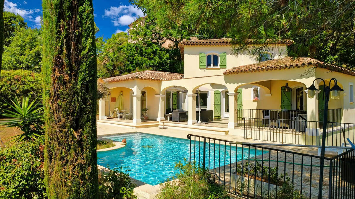 Maison 155 m² à Roquefort-Les-Pins  - photo 6