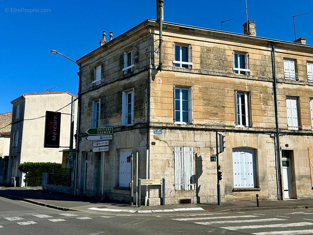 Immeuble de rapport Niort centre 3 appartements T2 - photo 1