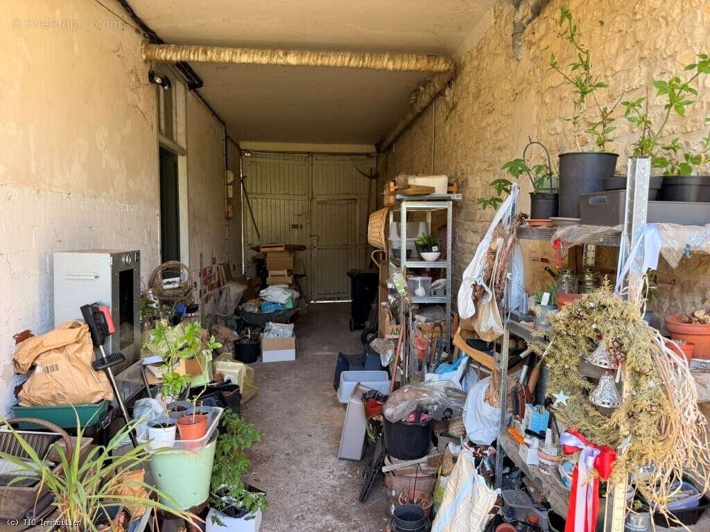 Maison à AIGRE