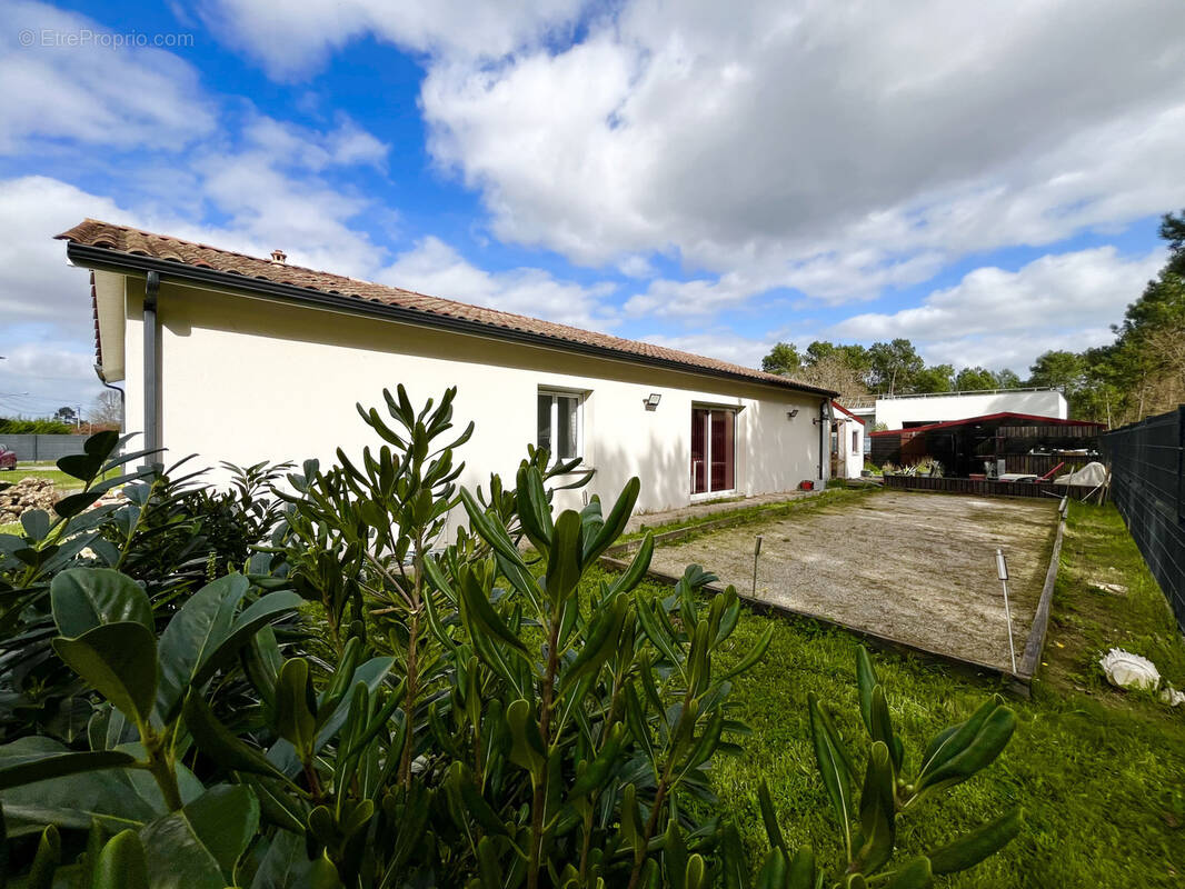 Maison à LE PIAN-MEDOC