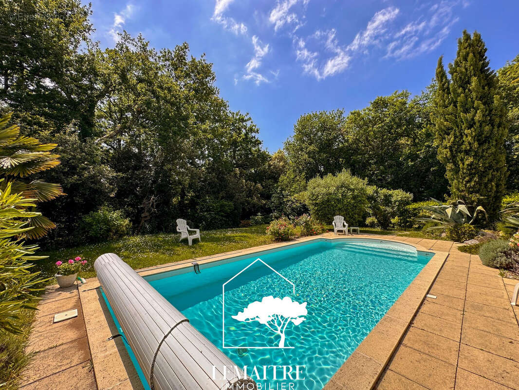 Maison à LES MATHES