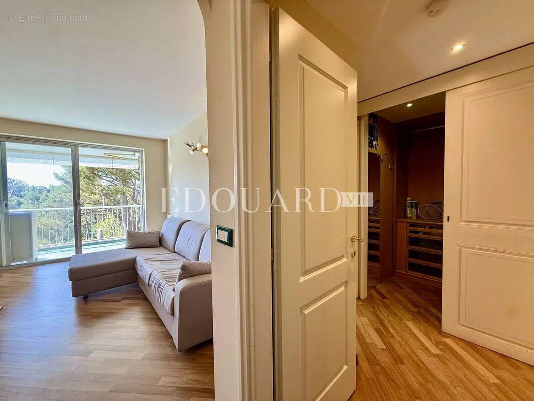 Appartement à ROQUEBRUNE-CAP-MARTIN