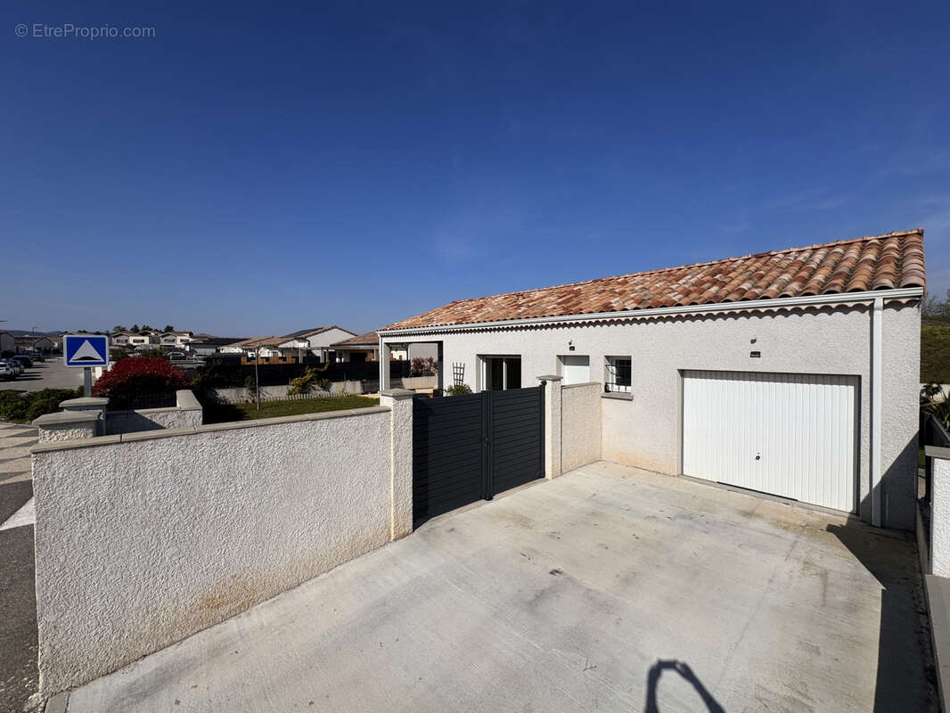 Maison à LA ROCHE-DE-GLUN