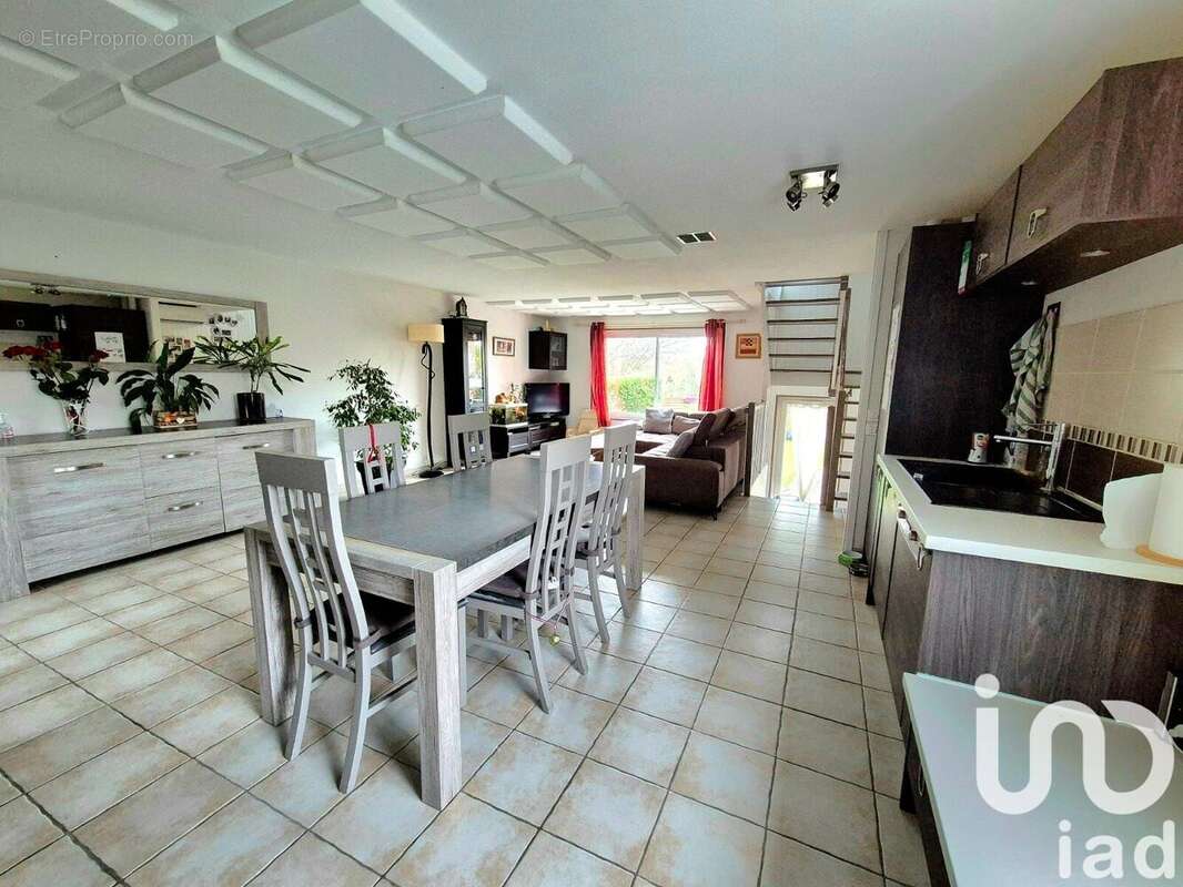 Photo 6 - Maison à VAUREAL