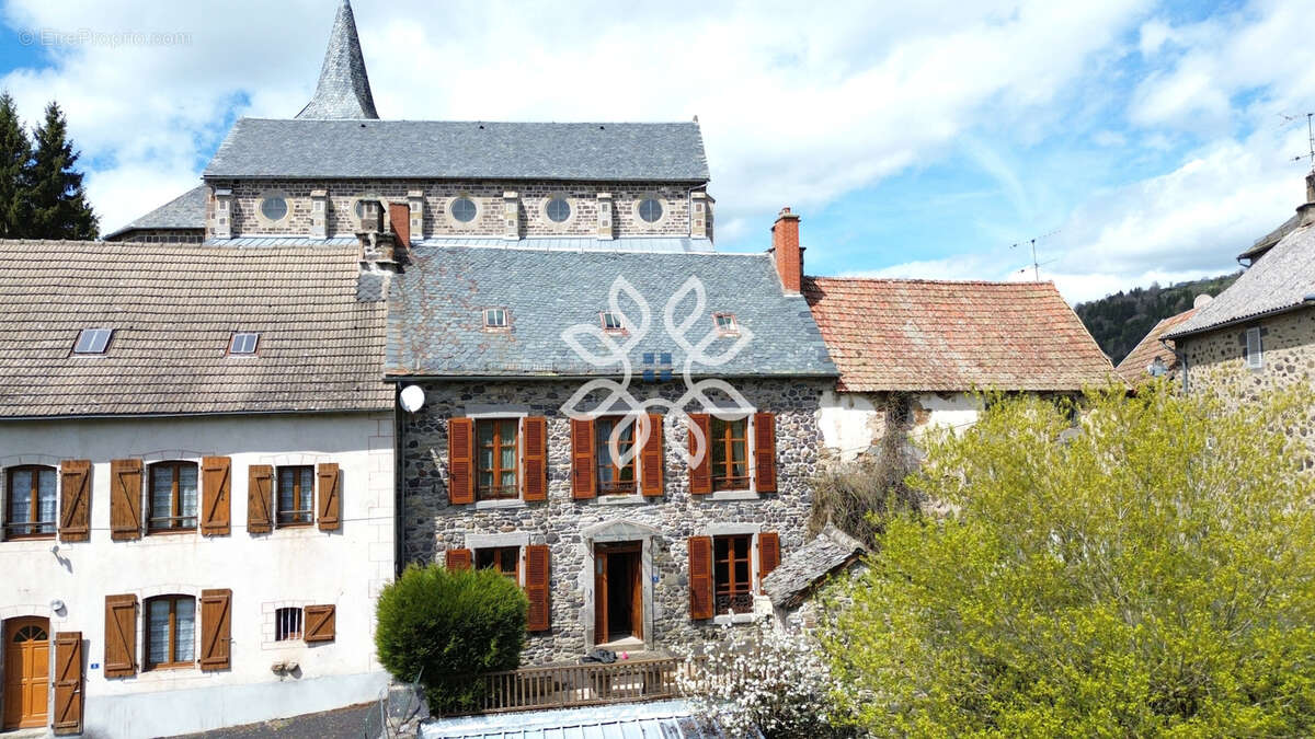 Maison à PEYRUSSE