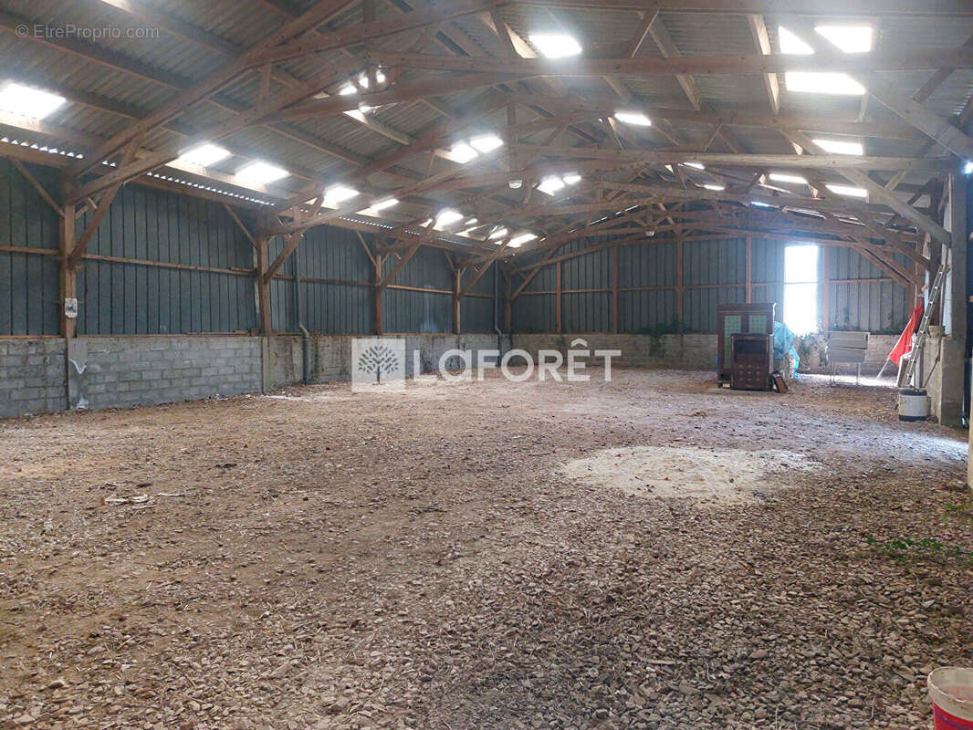 Maison à LATTRE-SAINT-QUENTIN