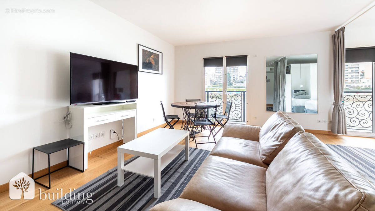 Appartement à NEUILLY-SUR-SEINE