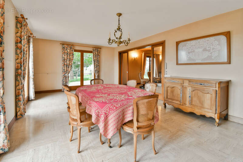 Maison à TONNAY-CHARENTE