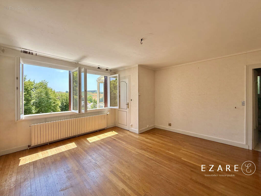 Maison 123 m² à Daix  - photo 8