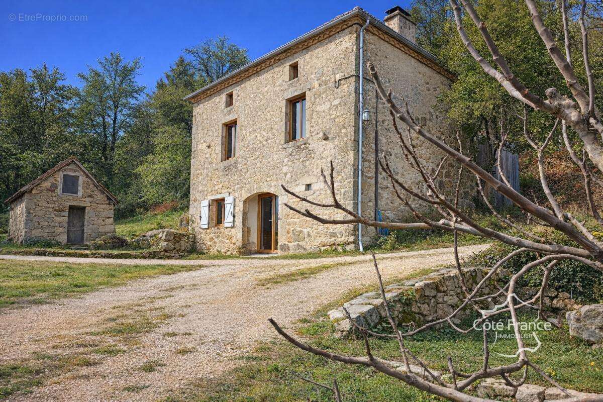Maison à TEYSSIEU