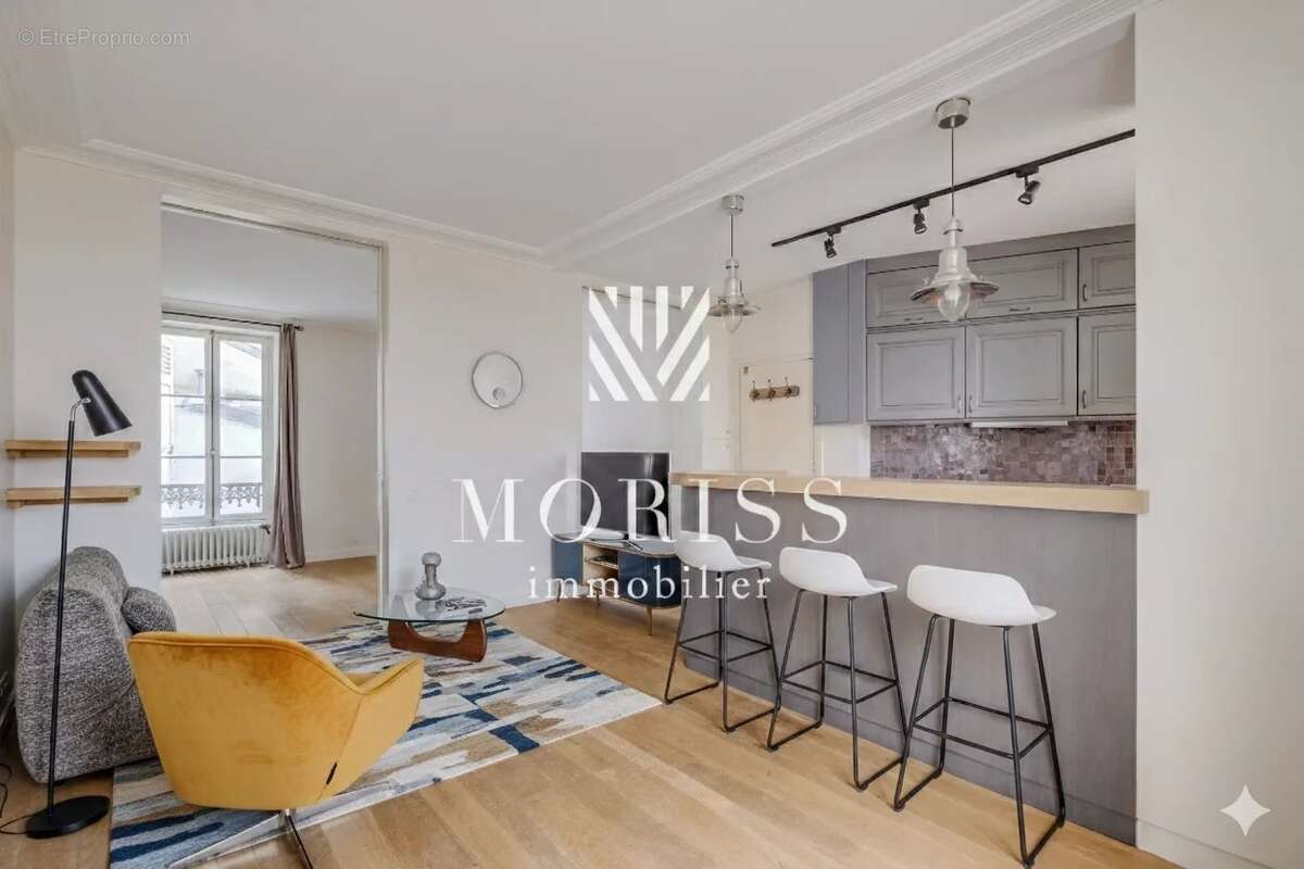 Appartement à PARIS-17E