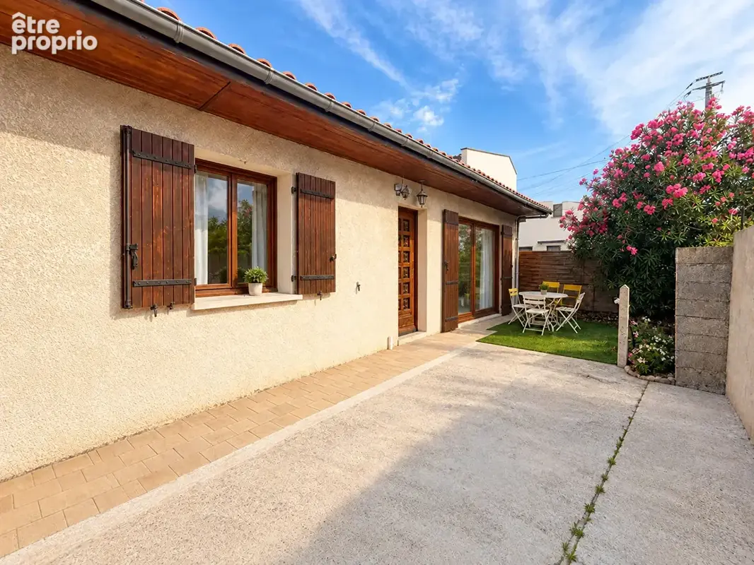 Photo Maison à Begles au prix de 305 000€