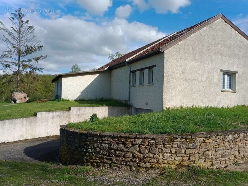 Maison à MONT-NOTRE-DAME