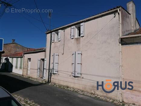 Maison à BOURCEFRANC-LE-CHAPUS