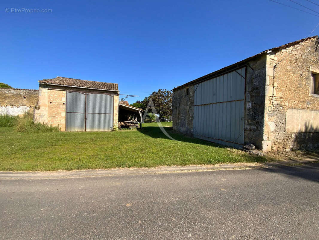 Ensemble immobilier de caractère à rénover - photo 5
