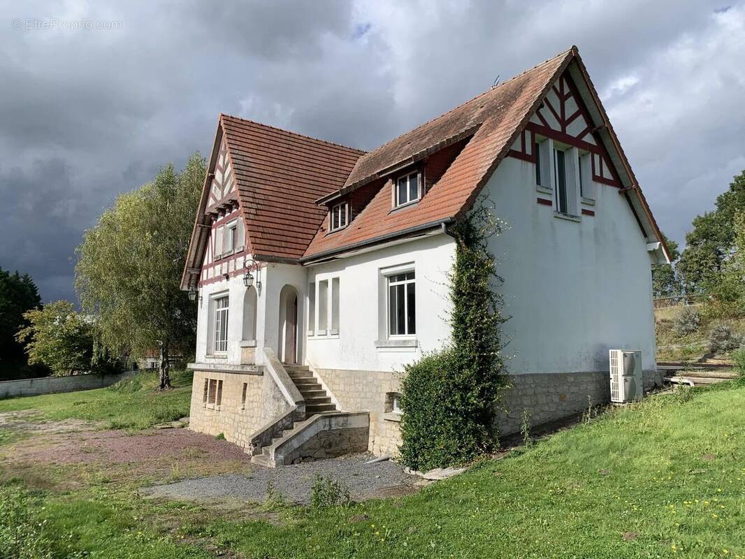 Maison à AMIGNY-ROUY