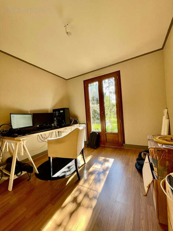 Maison à VILLENEUVE-SAINT-SALVES