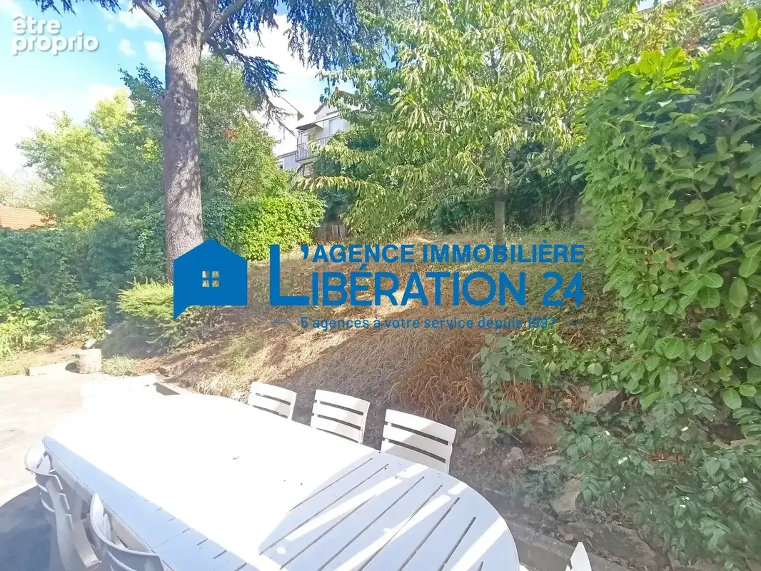 Maison familiale de 170 m² à Saint-Étienne - photo 9