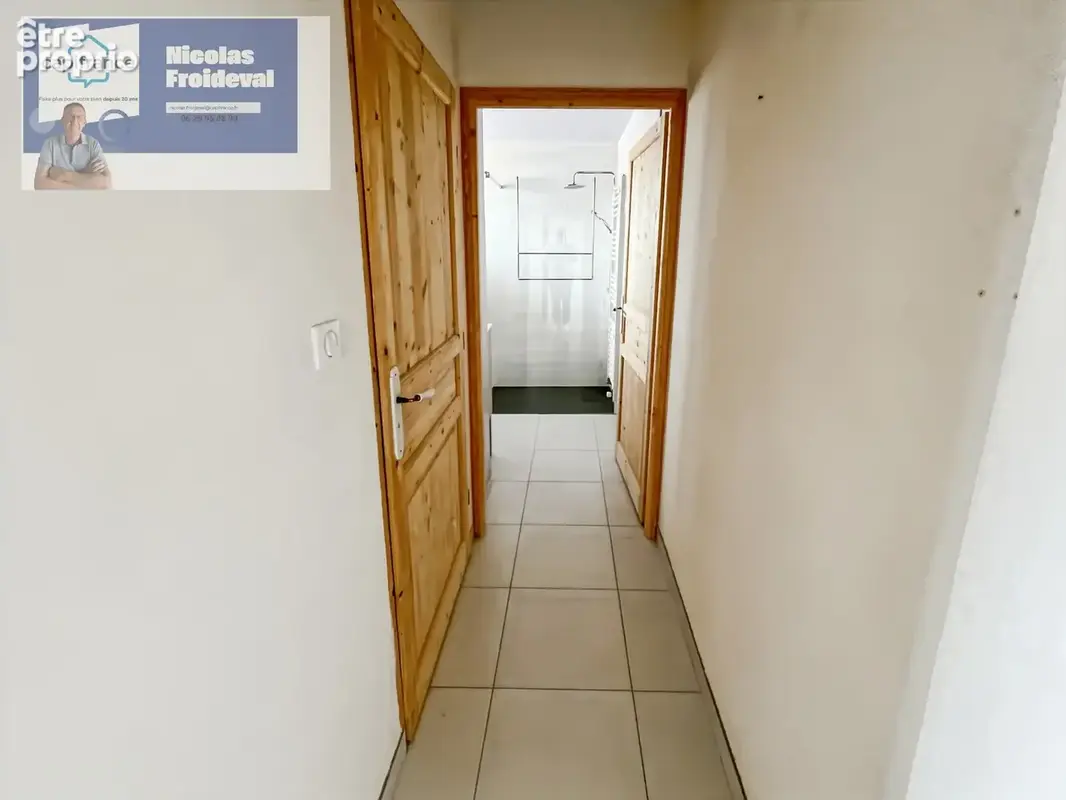 Élégante Longère Bressane Entièrement Rénovée avec Matériaux de Qualité - photo 26