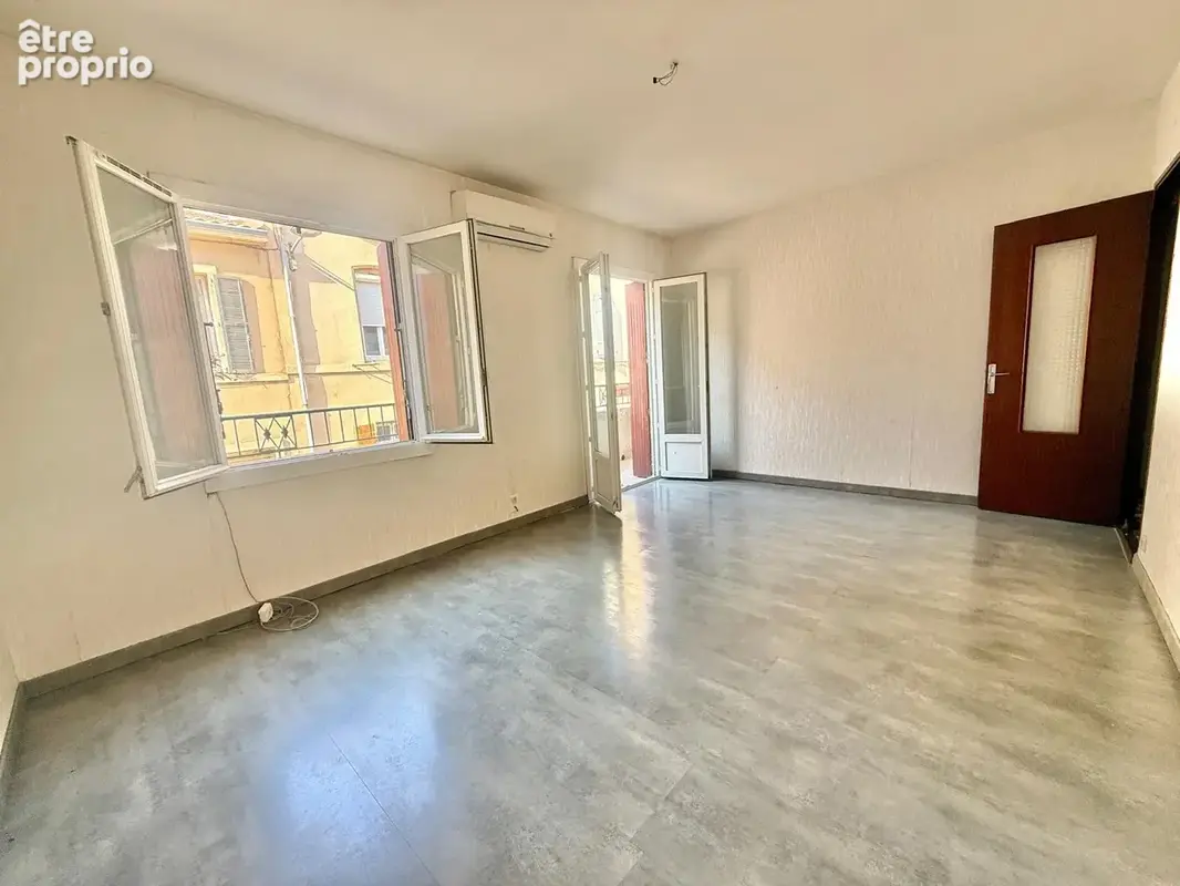 5e Baille - Immeuble mixte local commercial - photo 5