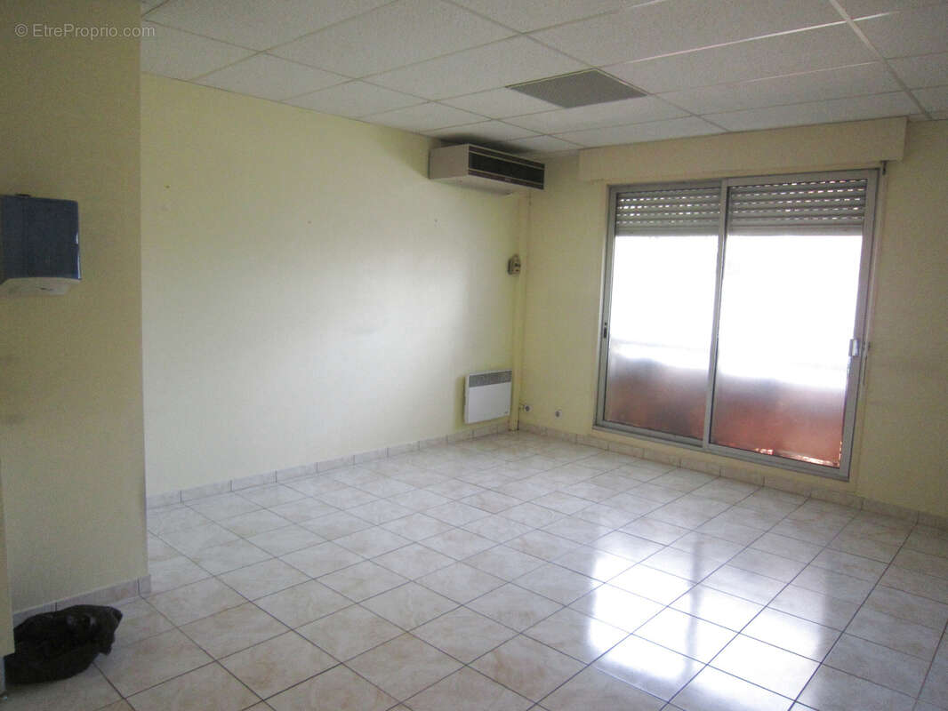 Commerce à NARBONNE