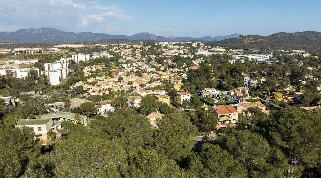 Terrain à SAINT-RAPHAEL
