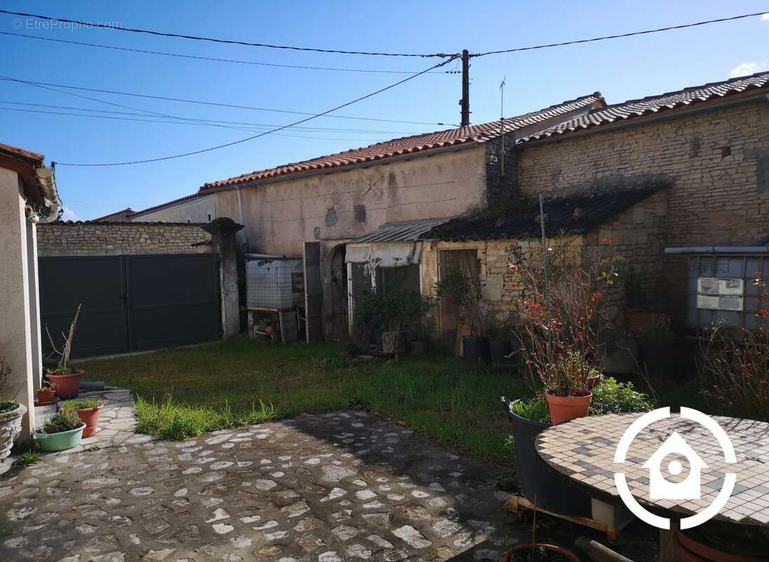 Maison 160 m² à Les Metairies  - photo 6