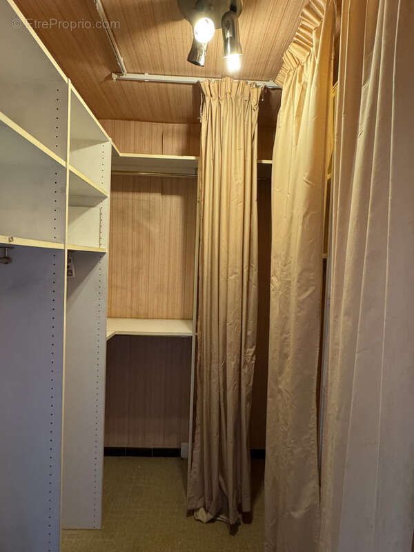 Appartement à MARSEILLE-6E