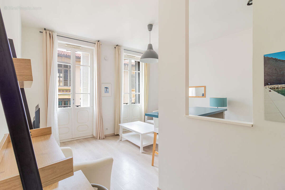 Appartement à MARSEILLE-2E