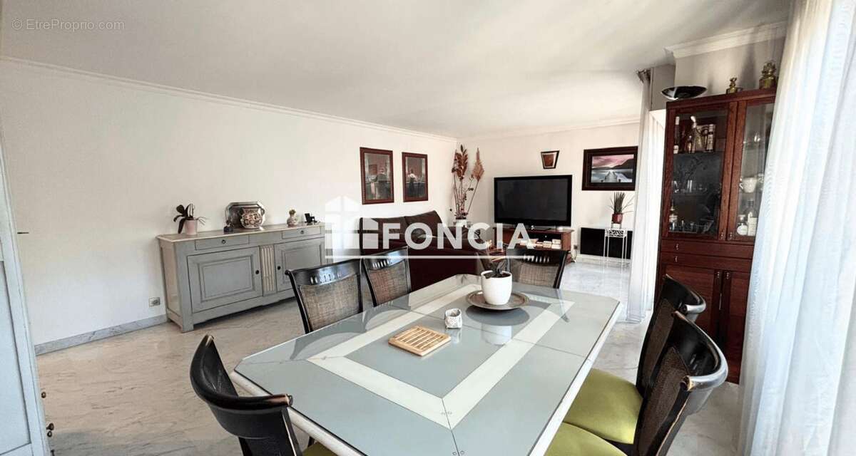 Appartement à BOURG-LA-REINE