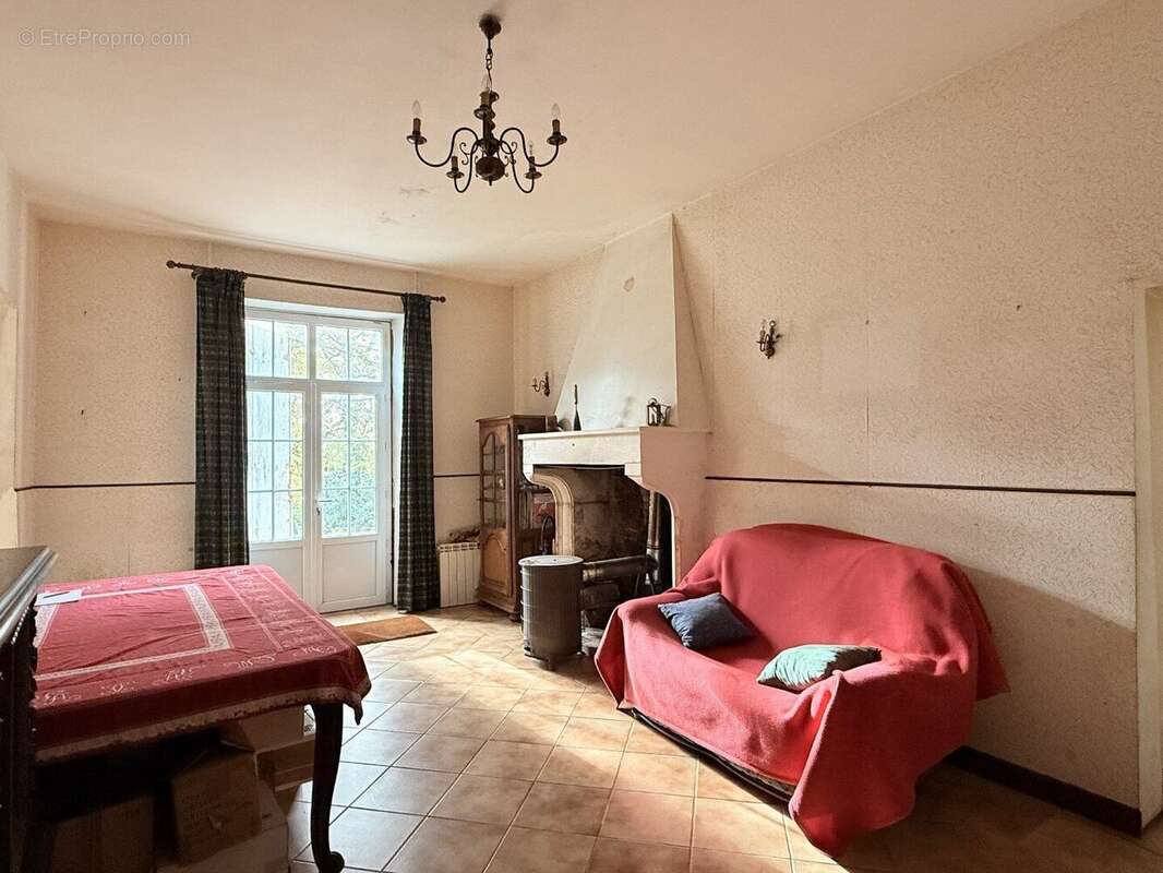 Maison à ORGEDEUIL