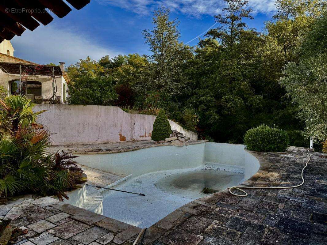 Maison à L&#039;ISLE-SUR-LA-SORGUE