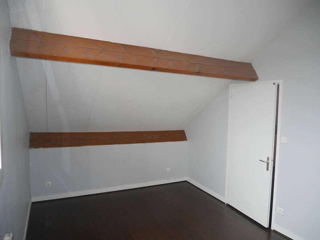 Appartement à ISSOU