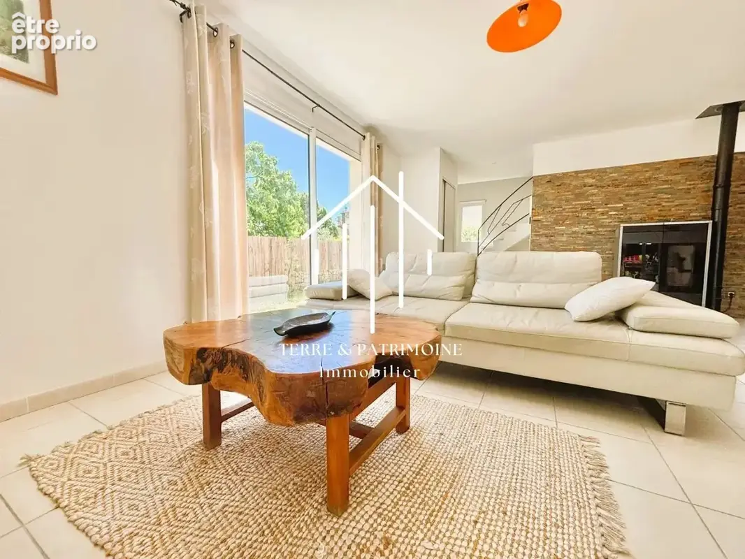 Villa contemporaine alliant calme, confort et proximité des commodités au cœur de Saint-Paul-le-Jeune. - photo 6