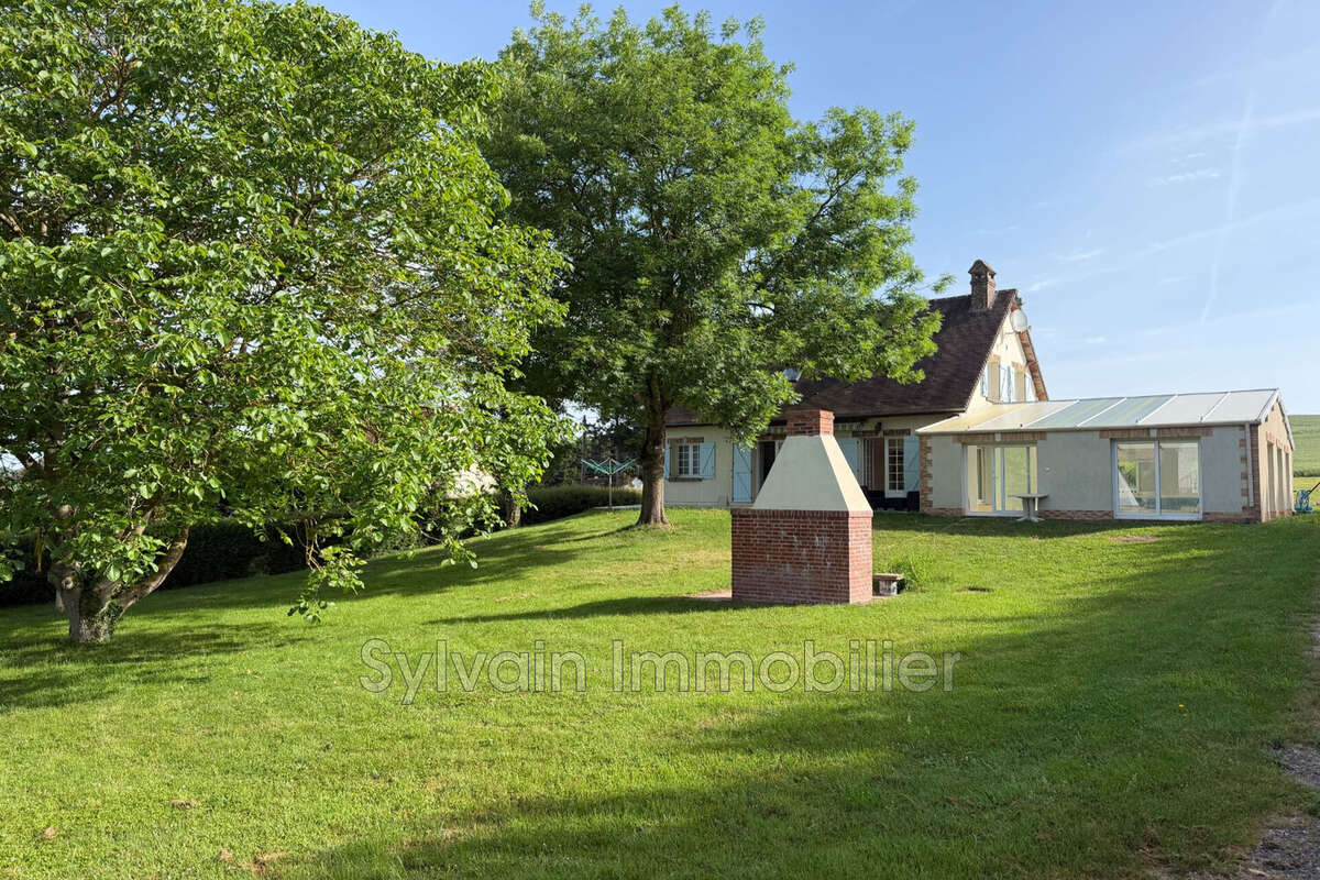 Maison à MILLY-SUR-THERAIN